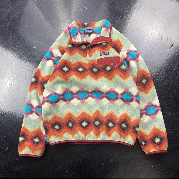 Patagonia Jackets & Blazers - 90’s Women’s Aztec Print Patagonia Synchilla Button Snap Jacket